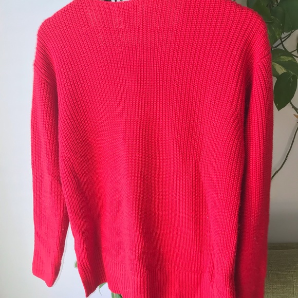 Red H&M v-neck sweater - Picture 3 of 3